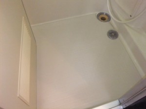 施工後浴室床バスナフローレ施工